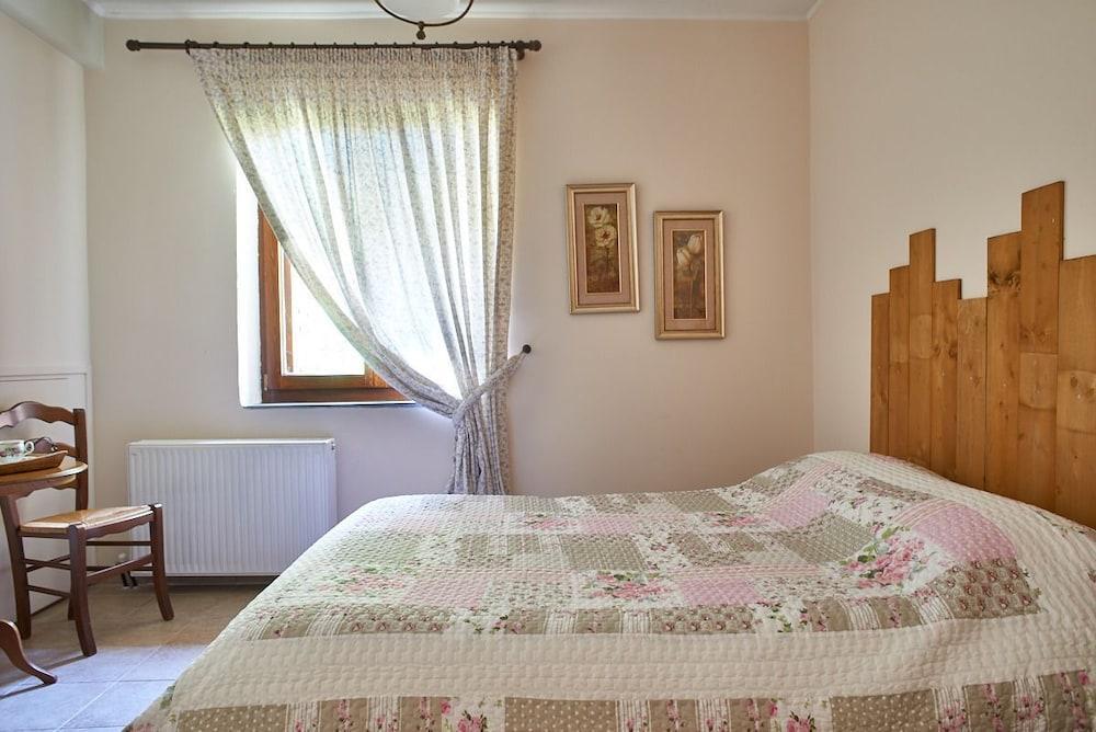 Triantafillies Guesthouse ปอร์เตเรีย ภายนอก รูปภาพ