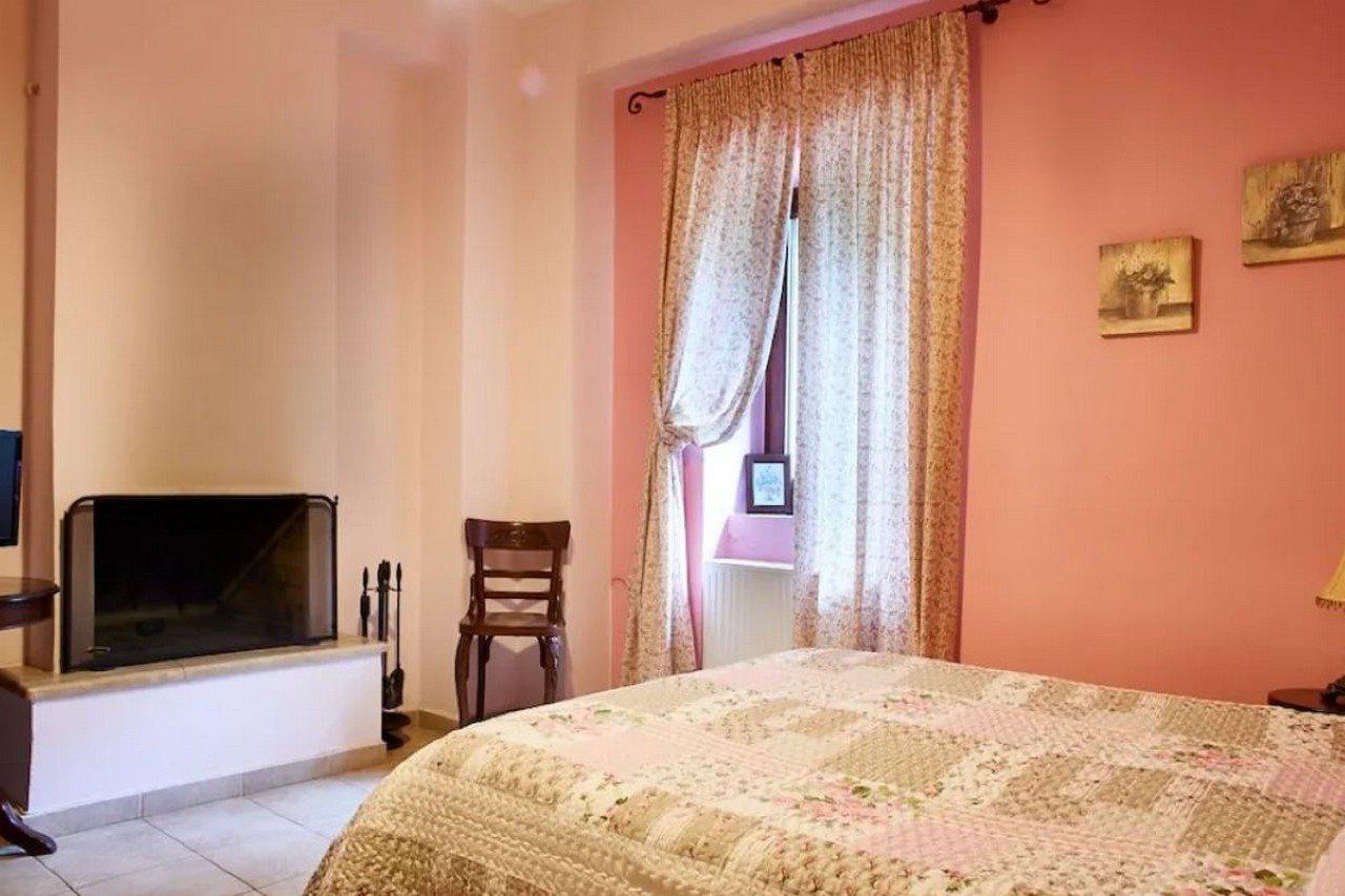 Triantafillies Guesthouse ปอร์เตเรีย ภายนอก รูปภาพ