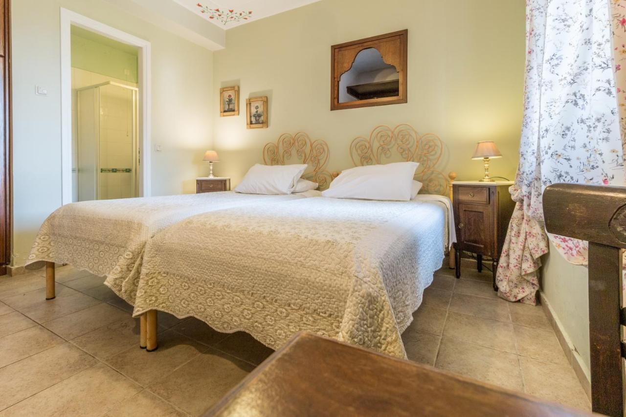 Triantafillies Guesthouse ปอร์เตเรีย ภายนอก รูปภาพ